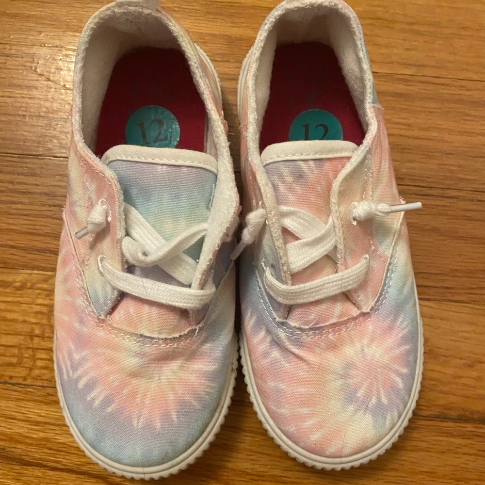 Kids blowfish sneakers